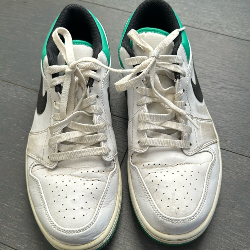 Nike men’s shoe